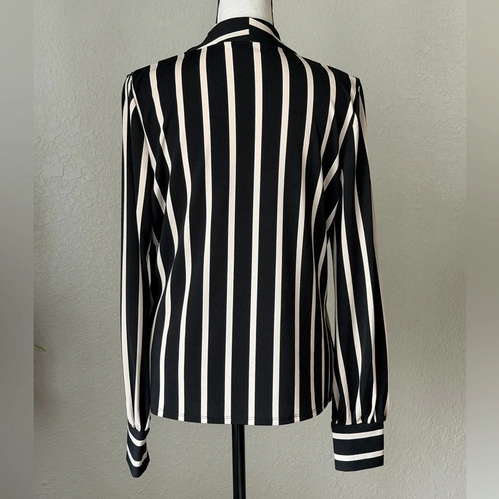 Adrianna Papell Black and Beige Striped V-Neck Blouse - Picture 3 of 8